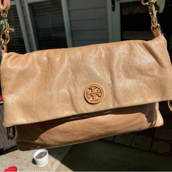 Tory Burch Handbags - Tory Burch Tan Crossbody